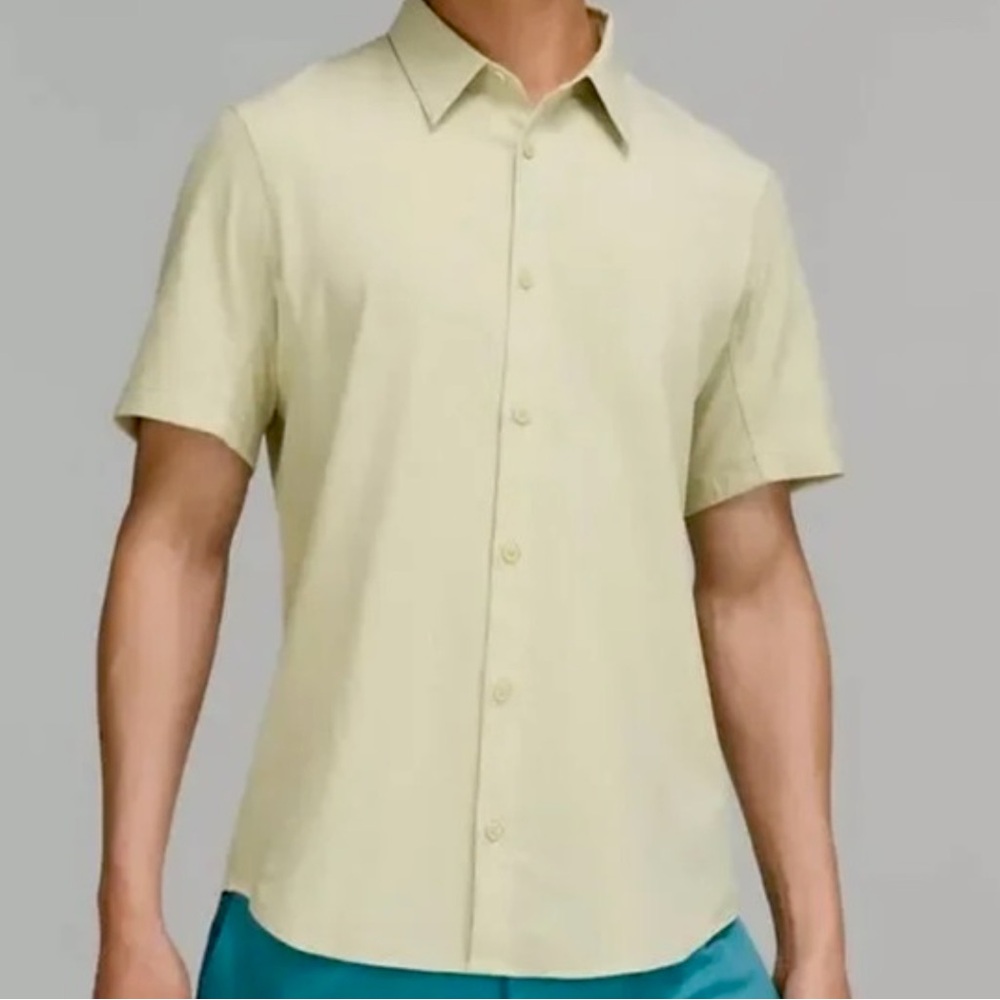 LULULEMON NWT AIRING EASY SHORT SLEEVE BUTTON DOWN SHIRT IN ORIGINAL PACKAGING